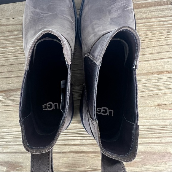 UGG Loxley Boot in Stout - Picture 6 of 7